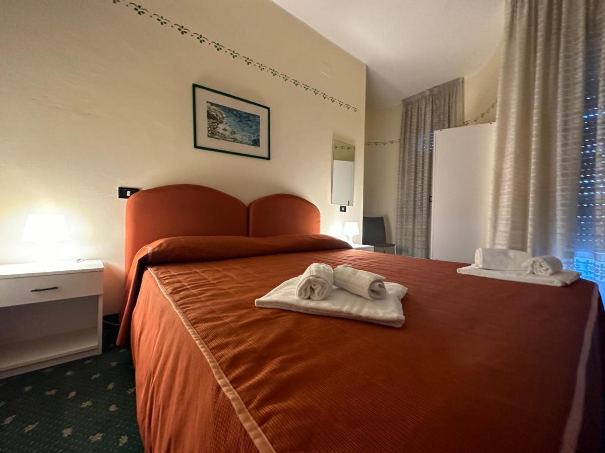 Hotel Atena 시로마리나 외부 사진