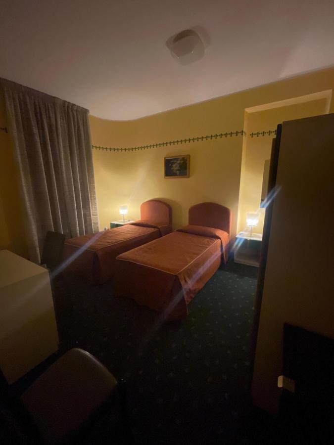 Hotel Atena 시로마리나 외부 사진