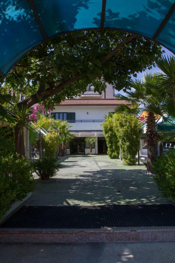 Hotel Atena 시로마리나 외부 사진